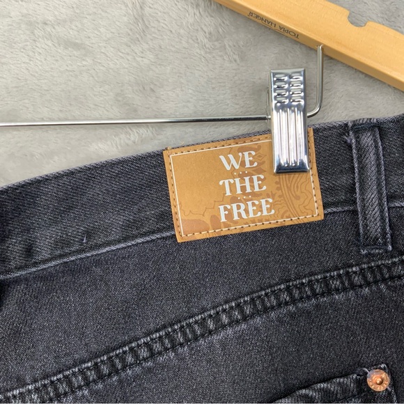 We the Free Black Cut Off Button Fly Denim Shorts Women’s Size 31. - Picture 4 of 7
